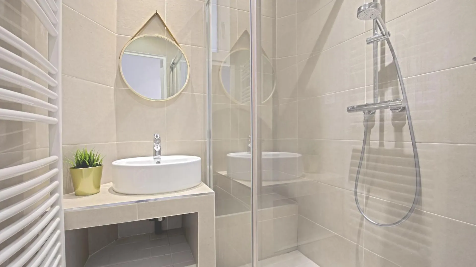 Luxury In The So Chic 16Th District Apartment Paris